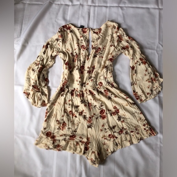 American Eagle Outfitters Floral Romper - Picture 9 of 15